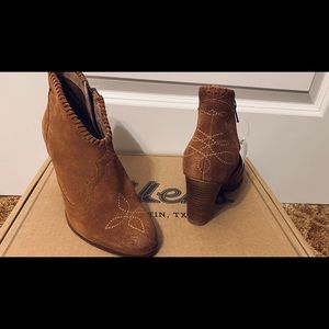 Unbridled by Artist Eva Distressed Brown